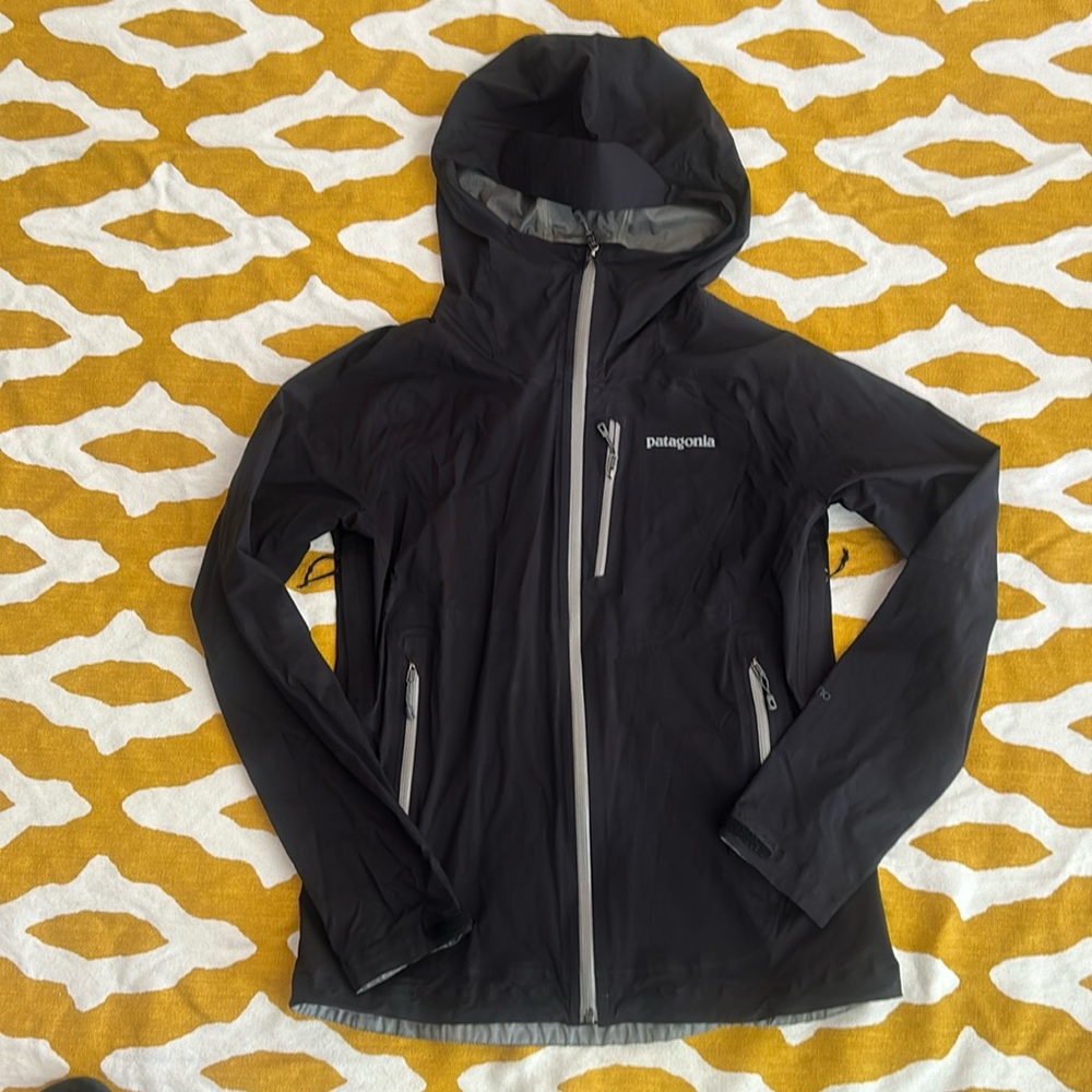 w patagonia rainshadow waterproof jacket